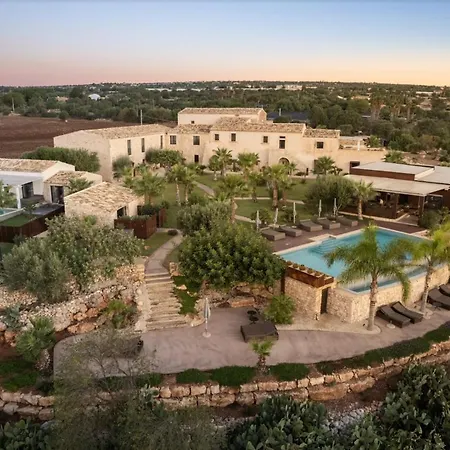 Pietra D'acqua Resort&spa By Geocharme