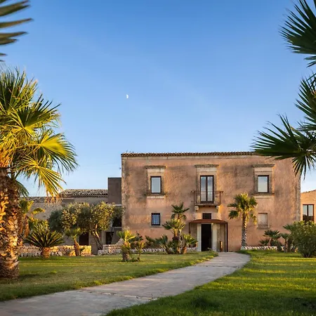Pietra D'acqua & By Geocharme Hotel 4*